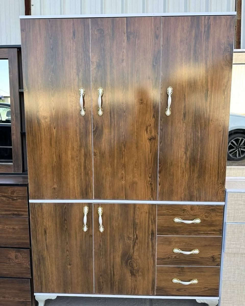 توفر كنتور ٣ باب
القياس ارتفاع ١٨٥
عرض ١٢٠
السعر ١٦٥
وميز تواليت السعر ٩٥
توصيل مجاني لديالى


**إذا كنت صاحب هذا الإعلان وتريد حذفه لأي سبب، رجاءا أرسل رسالة إلى الدعم الفني**