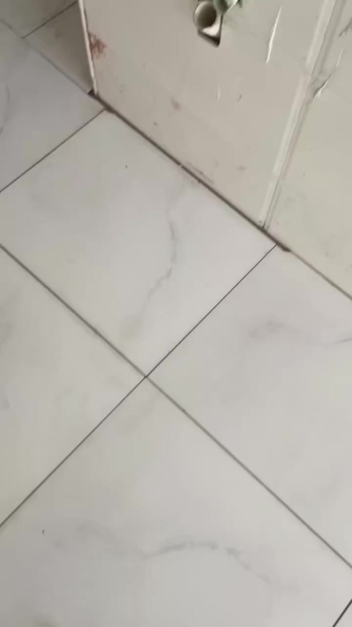 السلام عليكم خلفه سيراميك بورسلين كاشي مرمر بآيات درج.شغل درجه اولى . متفرغ حاليا مكاني بغداد
***********  بي واتساب
