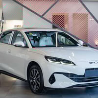 BYD SEL 06 BYD QIN PLUS 2025.    000km پاتری. 120🔋 سپی ناوزەرد چارجی ش...