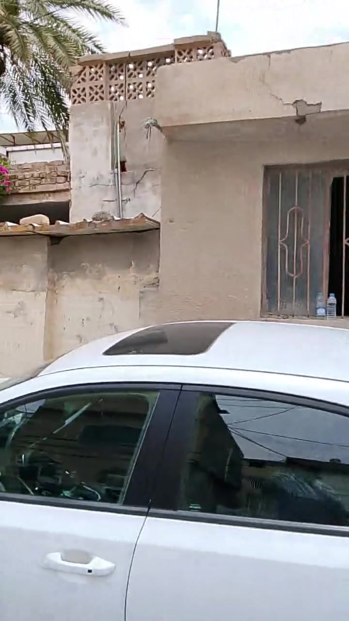 سلام عليكم بيت للبيع بناء قديم كربلاء باب اطويريج مساحه ٣١٨ طابو صرف سعر وباقي تفاصيل عل اتصال ***********
