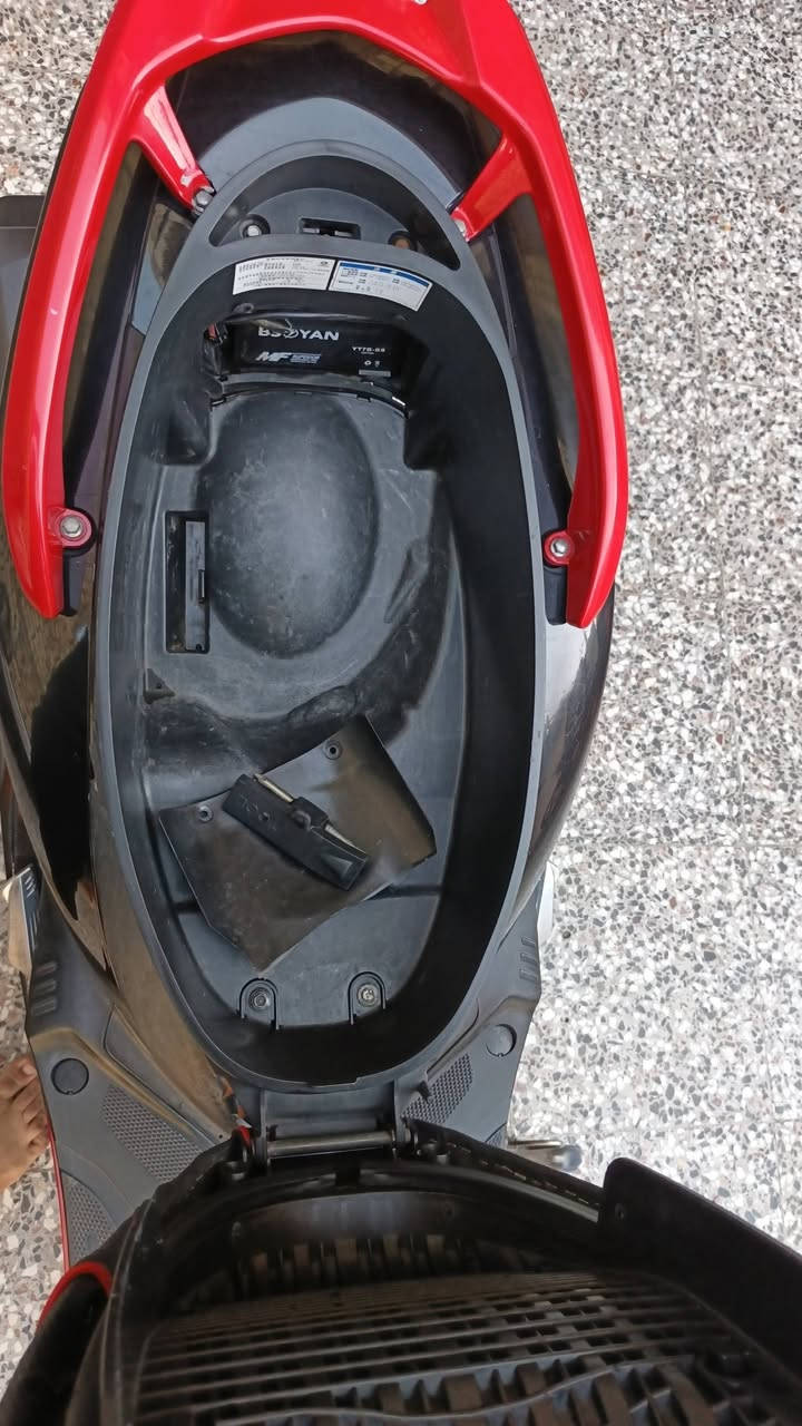 سلام عليكم سكنس شمعه مكفوله كفاله عامه مكان بغداد سعر ١٥٥٠ وبيها مجال بسيط ***********
