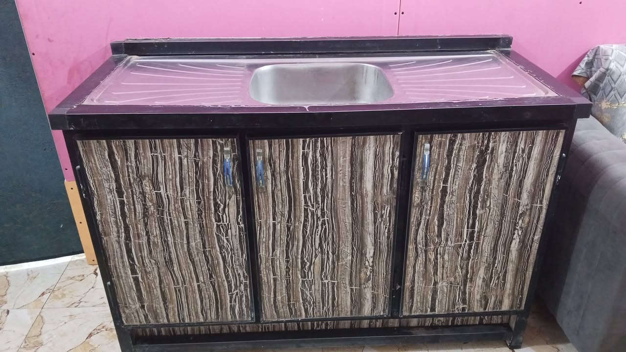 عنوان بغداد حي الجهاد الديوان
سنك متر ونص نضيف اب 50الف 
***********
