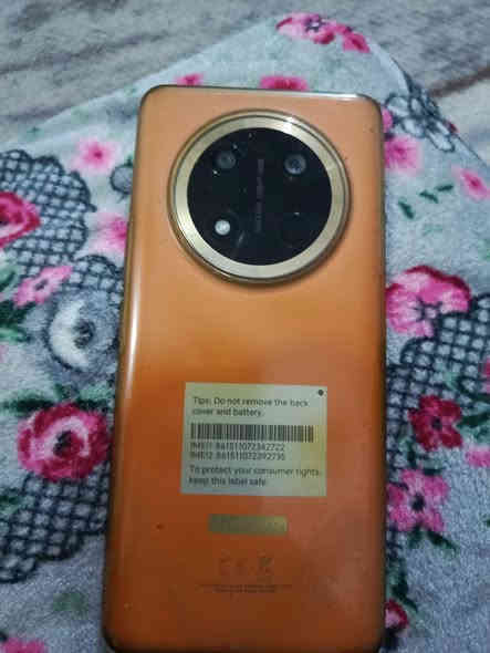 هونر إكس 9 للبيع غني عن تعريف 
غراضه كامله كارتونه وشاحنه الأصلية 
السعر 290الف وبي مجال 
شراي يتصل ***********
