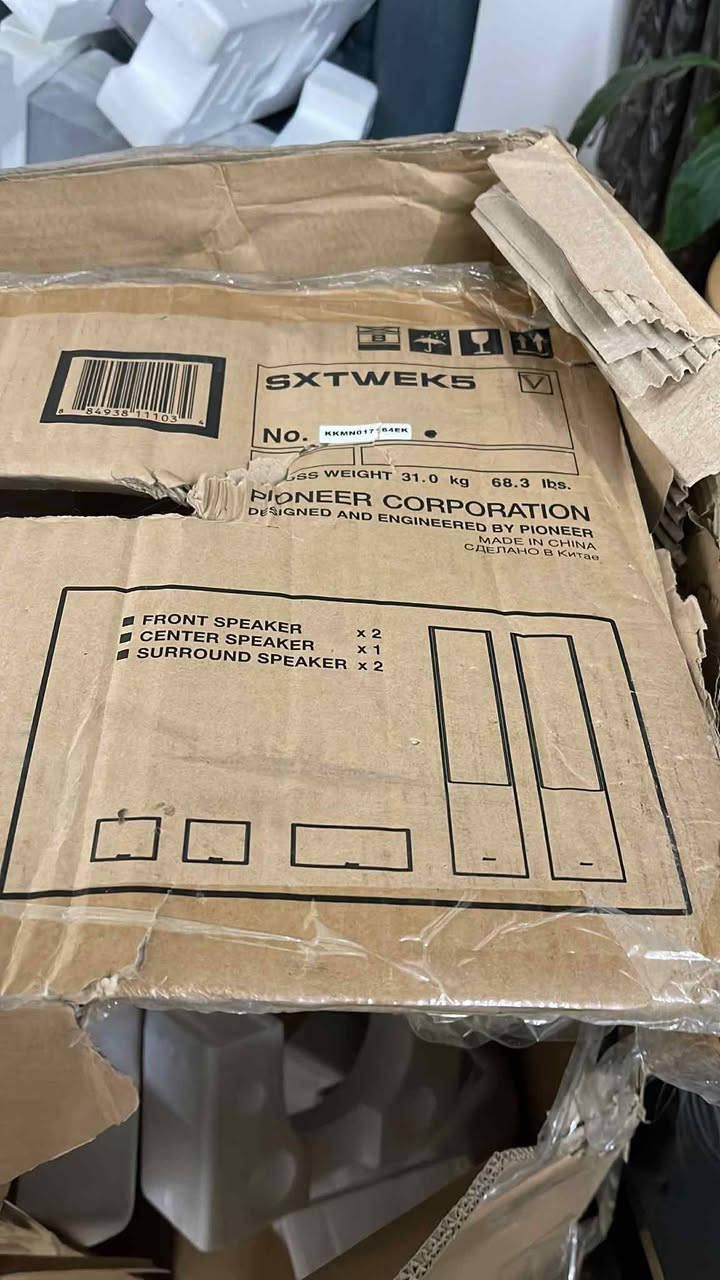 للبيع طخم سماعات بايونير ، عدد ٥ ، محيطية، اثنين كبار وثلاثة صغار جدد بالفلين، موجودة بأربيل ، سعر البيع ٢٨٠ الف ، للاستفسار ***********، تحياتي
