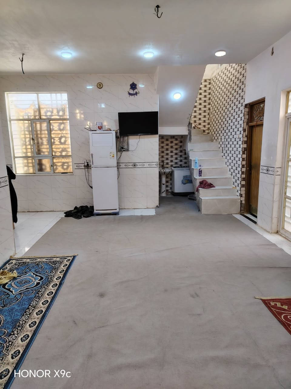 بيت. البيع. مساحه. 200.متر. يحتوي. علا. غرفتين. وصاله. وستقبال. وصحيات. 2
صب. كونكريت. فوق. وجوا. لساس

كله. بورسلين. وجدران. سيراميك

مزفت. للاستفسار خاص بالرقم***********نجف.
