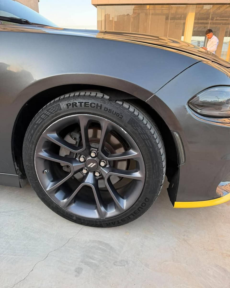 🚗 للبيع دودج تشارجر دايتونا موديل 2023  سوبر تراك باك 5700

* اللون: فيلي
*  باسمي (تحويل ثاني يوم)
* الممشى: 66 ألف كم
* تايرات جديدة
* صدر جديد
* تدفئة وتبريد للمقاعد
* حساسات أمامية وخلفية

ملاحظات:

* ضرر سابق: 3 قطع دواخل خفيف مع تبديل بطانة.
* ضربة خفيفة في خشم الشاصي جهة اليسار.
* يوجد مكانان أو ثلاثة بارد

📍 الموقع: أربيل

💎 السعر: رقم (1) تلقائي 📮

📞 للاستفسار:

***********

⚠️ ملاحظة:
السيارة إعلان ممول وغير تابعة للصفحة، ولا نتحمل مسؤولية الاتفاق أو تحديد السعر بين البائع والمشتري.

🌹 الله يبارك للبائع والمشتري

