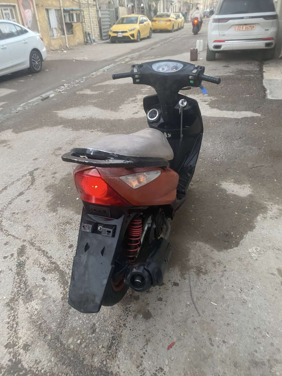 سلام عليكم دراجه ثعلب 140دراجه كامله  صوته ناعم كهرباءات شغاله سلف هندر شغاله  دراجه مكفوله من سرقه نقصها بس كابرتير تنضفه وبس ابريكات شغالات كلشي شغال كلوب اشاير سكن قفل ستيرن جنطه 400وبيها مجال مكاني بغداد الوشاش+***********
