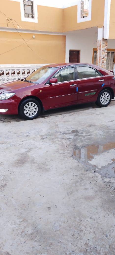 سلام عليكم كامري للبيع موديل 2004//السعر 92وبيها مجال //***********//محرك وكير وتايرات وصدر كله جديد شرط مصبوغه حزام جماليه سياره جديده وبل عافيه على ياخذها رقم بغداد مشروع وطني مكان السياره صلاح الدين الضلوعية
