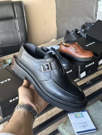 جلد طبيعي • مبطن جلد • صنع محلي