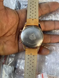 عندي ساعات عدد ١٠٠٠ الف ساعة بالةكلهم ستوبوج  جديد بلايلون مسلفن الي ي...