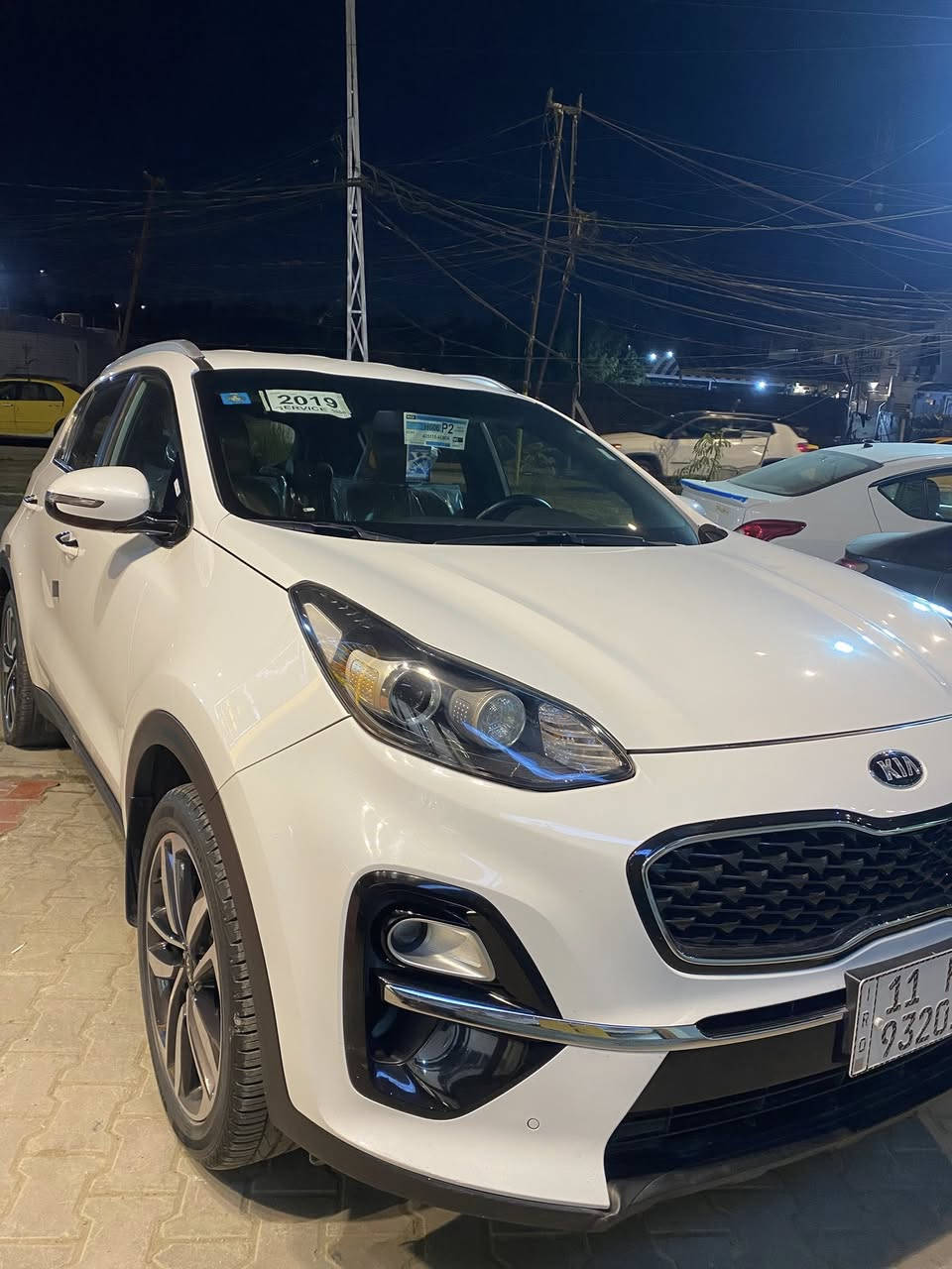 السلام عليكم 
للبيع 
كيا سبورتج خليجي ضمان الشركة الدوليه 
موديل 19 شكل 2020 
مواصفات بيسك
ماشيه 82 km
رقم بغداد الجديد ب اسمي 
كفاله عامه عدا مكانين بي دي ار 
السعر 188 قفل 
مكاني بغداد 
اتصال او واتساب 
   ***********
