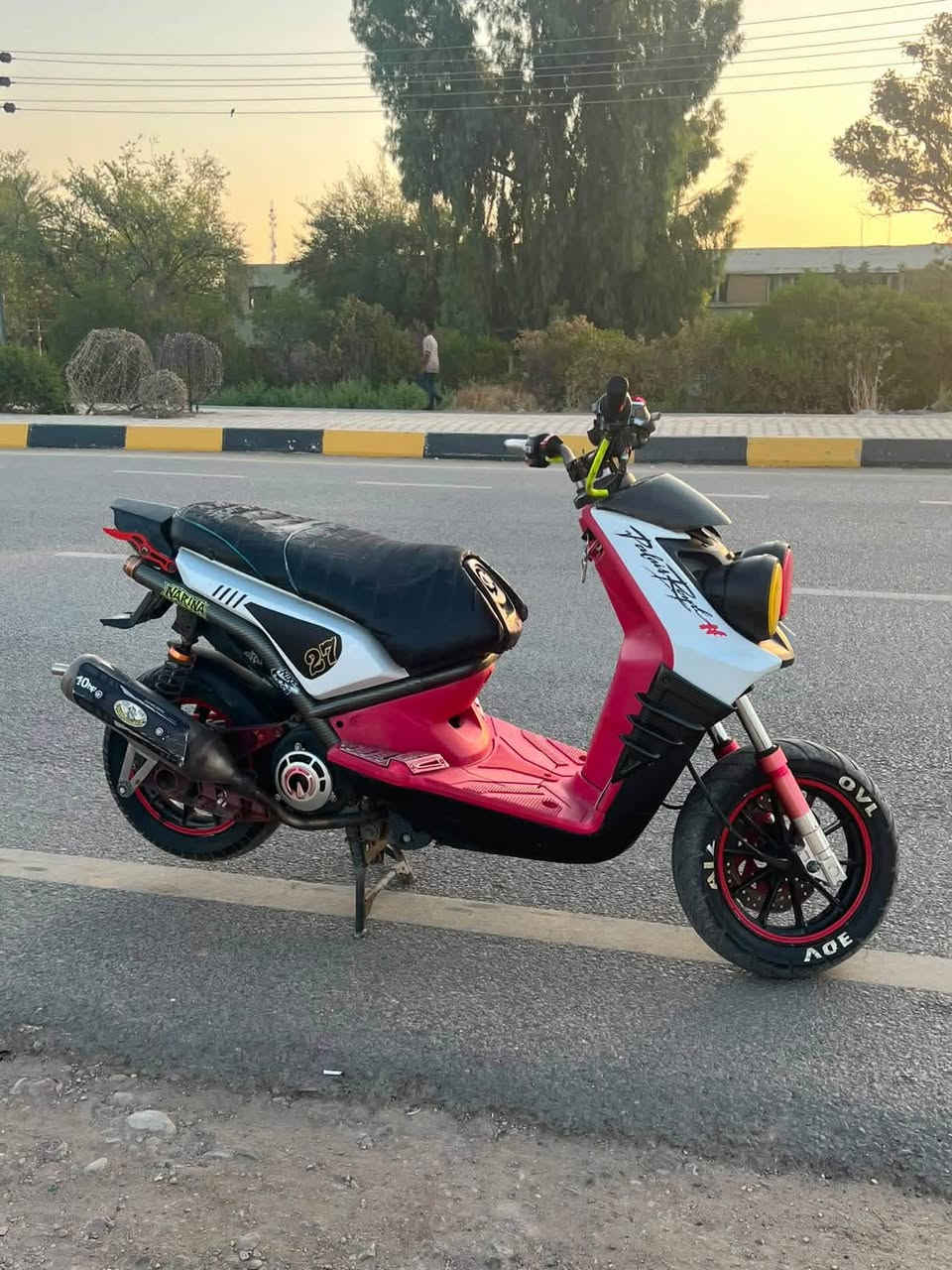 السلام عليكم سكنس جبلي للبيع دراجه شوفه عينك ما عايزه برغي تزويد كله اصلي صار 4 اشهر نازله من الرمبه
مكاتبه ++ منفيس موجودات دراجه شلعه ومعدل تشك الكاع وشنو البالك موجود بيها وما يحتاج اكتب شي بعد الدراجه والغراض البيها كله كدامك 
مكاني : بابل جبله 
للاستفسار : ***********
