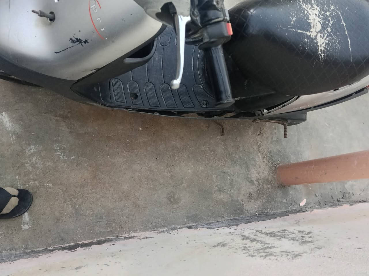 السلام عليكم دراجه بطه موديل 2003 شغاله كهربائيات كلهن يشتغلن السعر 175وبيها مجال بسيط
رقم ***********
