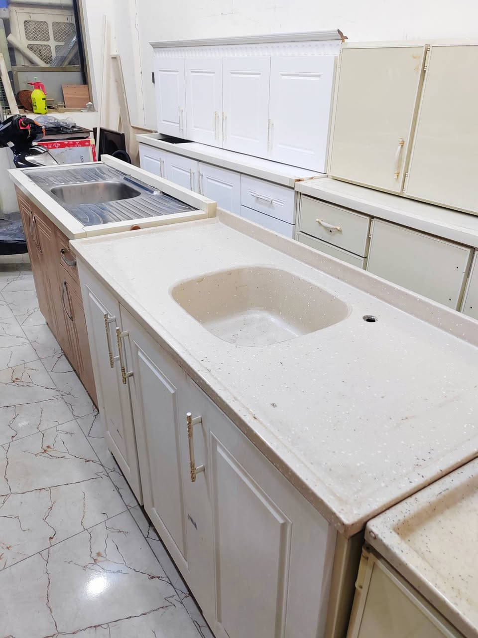 العنوان فلوجه حي شهداء قرب مرطبات مشمشه مزاد ابو كاظم البطاوي *********** يوجد خدمه توصيل الباب بيتك بل أجره ***********
