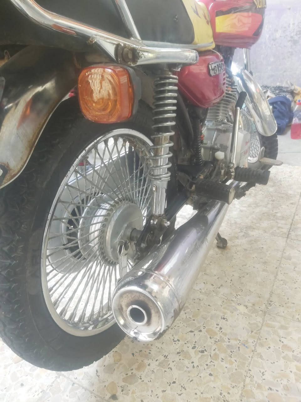 السلام عليكم
ايراني ٤ كير سولنك غطاس!  موديل 2022( اوراق اصولي)
مبدل فقط بستم اصلي و شغل درجة اولى.
و تبديلة دهن يورال الهولندي كل اسبوعين.
كلجات و ملف و فراك كلج و دشلي محرك كلهن جدد و شرط اصليات.
نضافة داخلية و خارجية فول كدامك صور. 
مال دلفري شغل واطلع كلشي بيهة جاهز.
دراجه عمر مابيهة اي نقص.
شغلات الجدد ، بنزات خلفية ، زنجيل ، جاملغ امامي ، بلك ، سويج ، قمجيات كامله ، ستاند موبايل ، صندوك اصلي ، صينيه زنجيل ، جوب امامي و خلفي ، تاير خلفي ، دشلي خلفي ، ربلات حديد..
مابيهة اي نقص عدا باتري كاعد و بوربرن صدر فقطط.
السعر : 400 الف قفل.
رقم اتصال او واتساب : ***********.
مكاني بغداد العبيدي شارع جامع.
