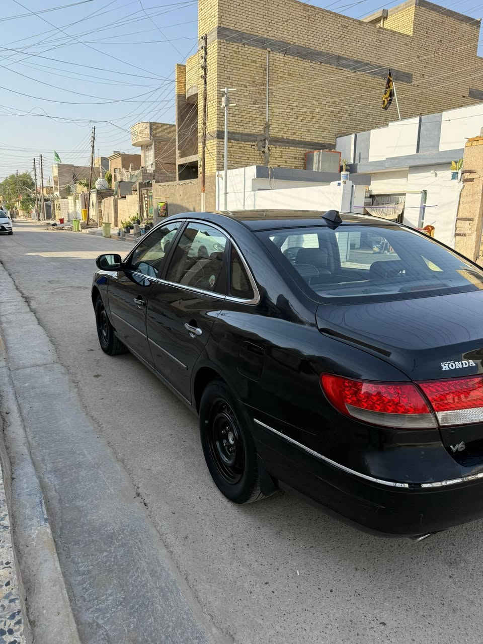 سلام عليكم
ازيرا ٢٠١٠ مكينه وكيري كفاله
رقم اسليمانيه بسمي
جاهزه من كل النواحي اترايك وين ميعجبك
باتري تخم تاير حدادين كله جديد 
بيها قطعتين صبغ كلش قليل ولباقيه كفاله لا لغد ولا شاصي ولا دواخل سايره كلش حلوه تجي وشوف بعينك
مكانه بغداد سعر ٩٠ 
رقم الهاتف ***********
