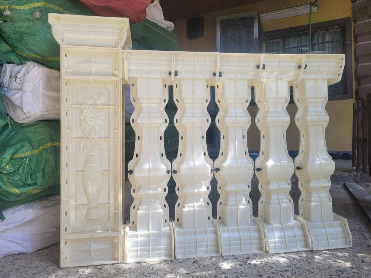 يتوفر لدينا جميع انواع واشكال القالب الاسمنتي 
وجميع القياسات والأحجام 
السياج : ارتفاع 92 ،90، 84 ، 60 
الدنك يتوفر دنك ملكي ثقيل جميع الأقطار 50، 35 ،20، 18 ،15 
للطلب و الاستفسار التواصل خاص او على الرقم 

الهاتف: ***********

🚖توصيل جميع محافظات العراق 🚖
