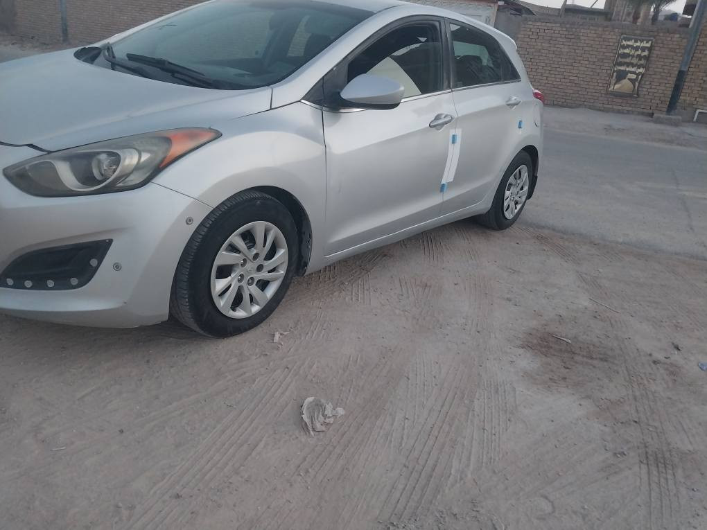 إلى عشاق النترا ١٦ هاش باك النظيف والمناسب
محرك ٢٠٠٠ مكفول من التبخير والتنقيص والفتح والصوت 
وارد امريكي

ببه تبديل جاملغ أمامي بدون دواخل + رشات صبغ خلفيه 
مكان السياره الشطره 
حداديه ممتازه دواخل ع  وضع الشركه لايت زنون 
جاهزه ترايها كلش حلو 
السعر ٨٥ وبيه محتل 
*********** / *********** الشطره, ذي قار
