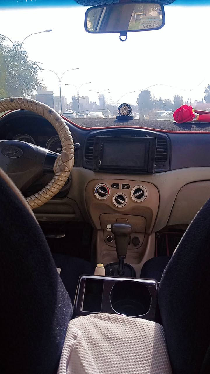 السلام عليكم سياره اكسنت 2010 كير توماتيك محرك 16 اثر نافخ هيئه غرامات صفر كربون بنزين ورقي شرط التحويل الوكاله تفاصيلها موضحه بالمقطع الفيديو السعر 77بيه مجال قليل خاص مغلق اتصل ***********
