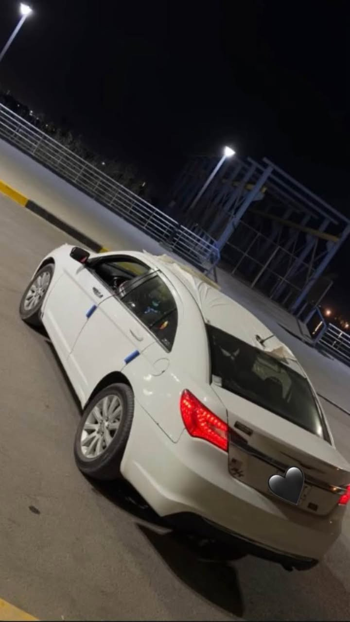 كلايزلر S200 سيارة كير مكينه حدادة امامي خلفي تبريد ثلج رقم انكليزي تحويل ثاني يوم سنويه ل31 رقم بصرة بسمي سيارة كامله شاشه كشنات كهربائي تحكم مري وبيها هواي مواصفات حادث باب الصدر الدوسة الجوه شوي متذية تجي تكلب شغل وطلع وين مايعجبك ابيع كوم حديد مكاني البصرة التنومة *********** السعر 68 البصرة, العراق
