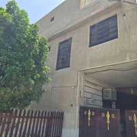 _ وحدتين سكنيه بيت مع مشتمل  ​الموقع: حي الإعلام.شارع العمارات الكويتي...