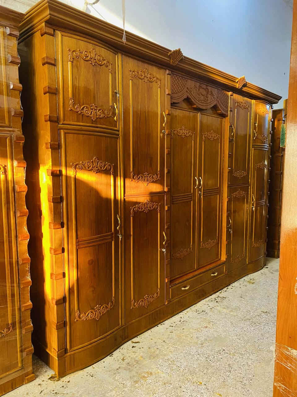 غرفة نوم عراقي مستخدم اخو الجديد وباسعار مناسبة شغل درجة اولى مرتب ضهر جرجوبة السعر 775 الف وبيها مجال للطيبين 
رقم الهاتف ***********
