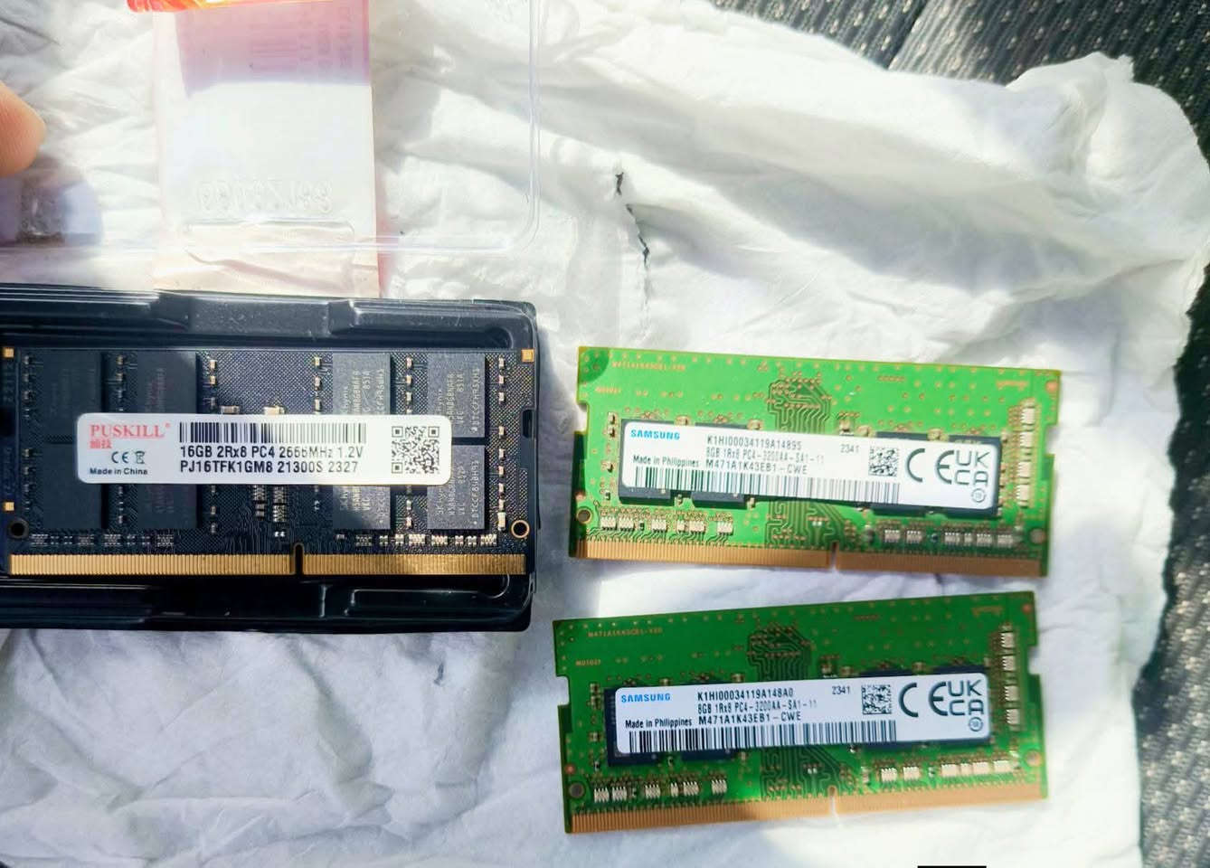 للبيع عندي رامات لابتوب 8 و 16


**إذا كنت صاحب هذا الإعلان وتريد حذفه لأي سبب، رجاءا أرسل رسالة إلى الدعم الفني**