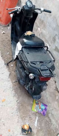 شباب دراجه البيع دراجه كلهه جديد بعدهه عله وضع الوكاله ما مستخدمينهه ه...