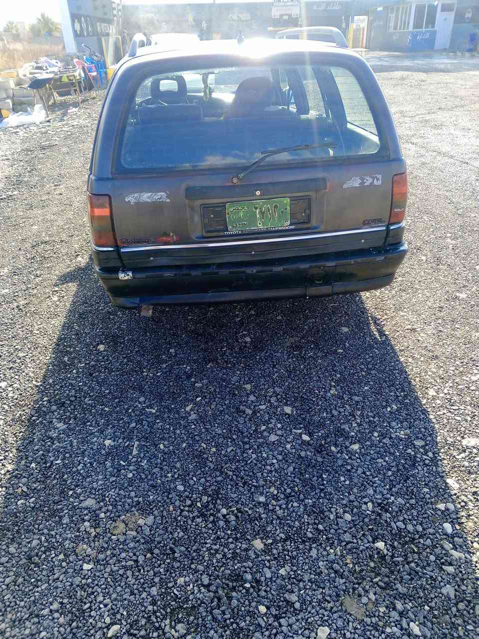 السلام عليكم ورحمة الله وبركاته.. اوميكا استيشن حجم 20  لون اسود گير ومحرك شرط رقم اخضر موديل 91 السعر 18وبيها مجال  وترهم مراوسه رقم *********** وبيه واتساب
