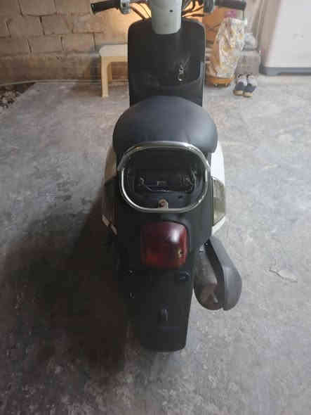 السلام عليكم
بوليس للبيع صار الها 8 اشهر نازله رمبه
دراجه بلادي كلشي بيها
كلشي شغال وبحاله الوكاله كهربايات سلف هندر شغال
عداد سرعه وبانزين شغالات
اشاير ودبل اشاره شغال
عنواني بغداد
السعر 600 وبيها مجال غير شي ذاكره اذا طلع غير هل كلام تاخذها وتروح 
الشراي اتصل وبخدمتك ***********
