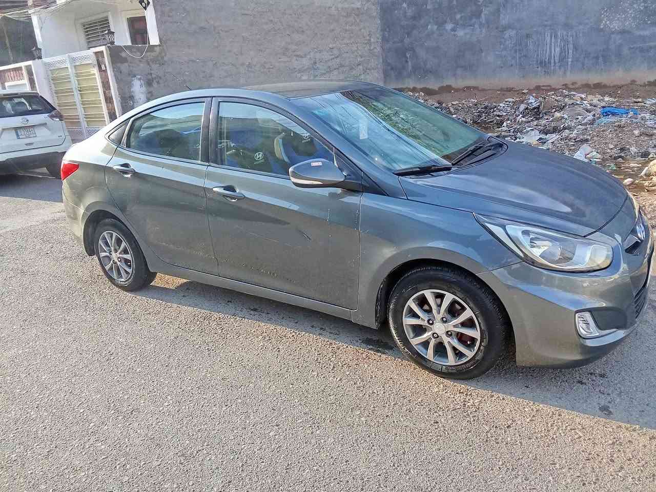 السلام عليكم أكسنت خليجي 2013
محرك 1600 بغداد شعب سريدات سعر 85 ورقة وبيها مجال بسيط جداً ***********
