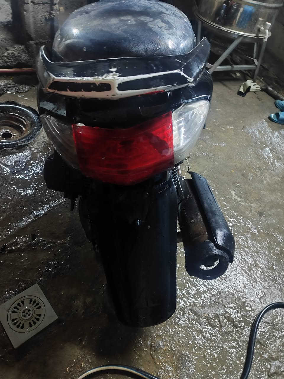 سكنس نثية للبيع عوزها كهربائيات السعر ٢٠٠ للاتصال على ***********
