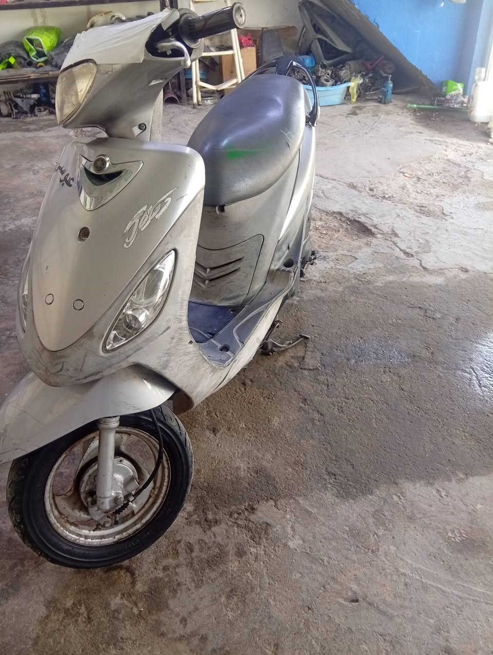 سلام عليكم ورحمه ماكس منغولي محرك بلاد برغي ما مفتوح من عدها تاخذها وين مايعجبك تفحص صالها اقل من شهرين من طالعه من رمبه شراي تعال خاص او اتصل مكاني نجف يم مجسرات الزهراء ***********
