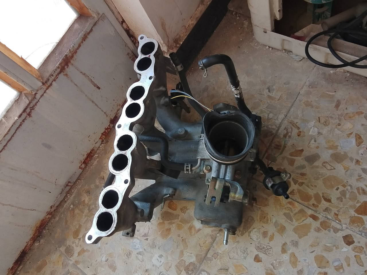 السلام عليكم دكشن بارد مال هايكر كامل هوه وجويتره وايسي مال كصه السعر150
***********
