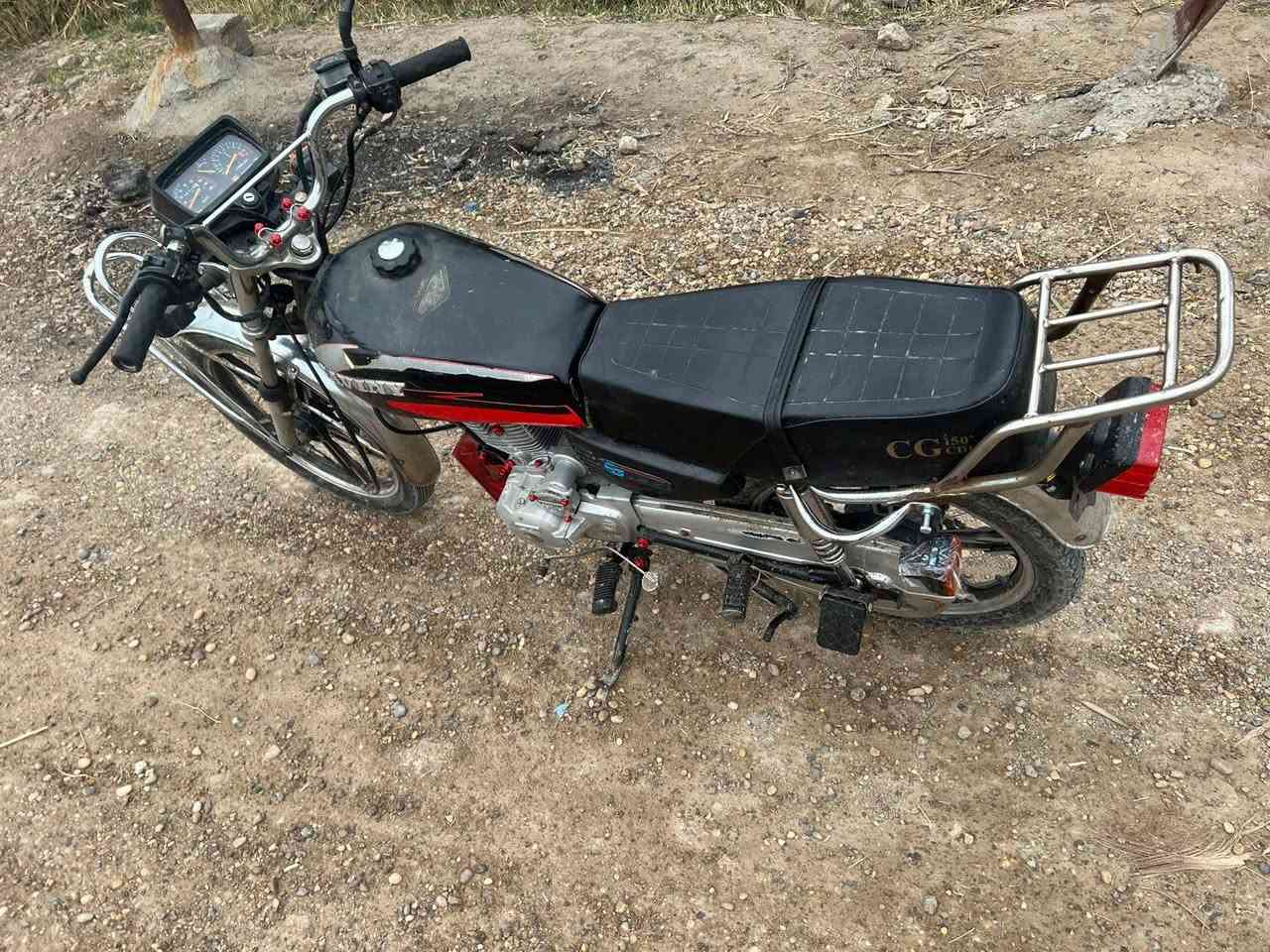 سيفان موديل ٢٣ اوراق كامله
كهربائيات كوله شغاله نكره سلف بصمه تشغيل عن بعد

السعر ٥٠٠ وبيها مجال

مكاني بغداد اليوسفية

*********** #واتساب
