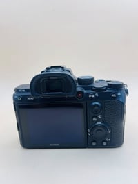 سوني A7III • شتر 16k • كارتون بطارية شاحن