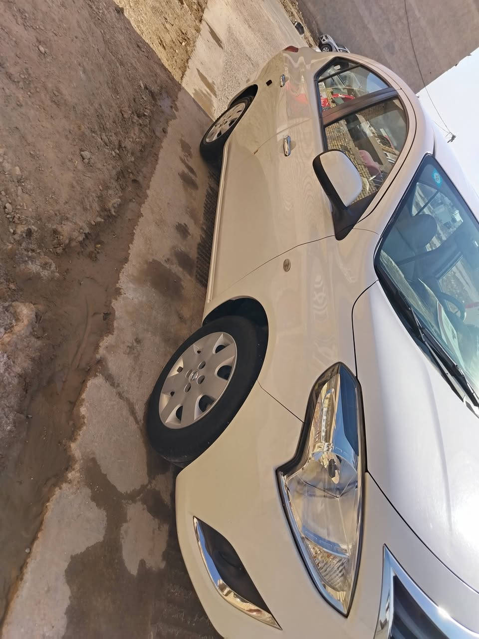 سلام عليكم نيسان سني هندي مديل 24 ماشيه 41 رقم بغداد كفاله عامه مكانه واسط سعر 125 وبيه مجال حك الجيه ***********
