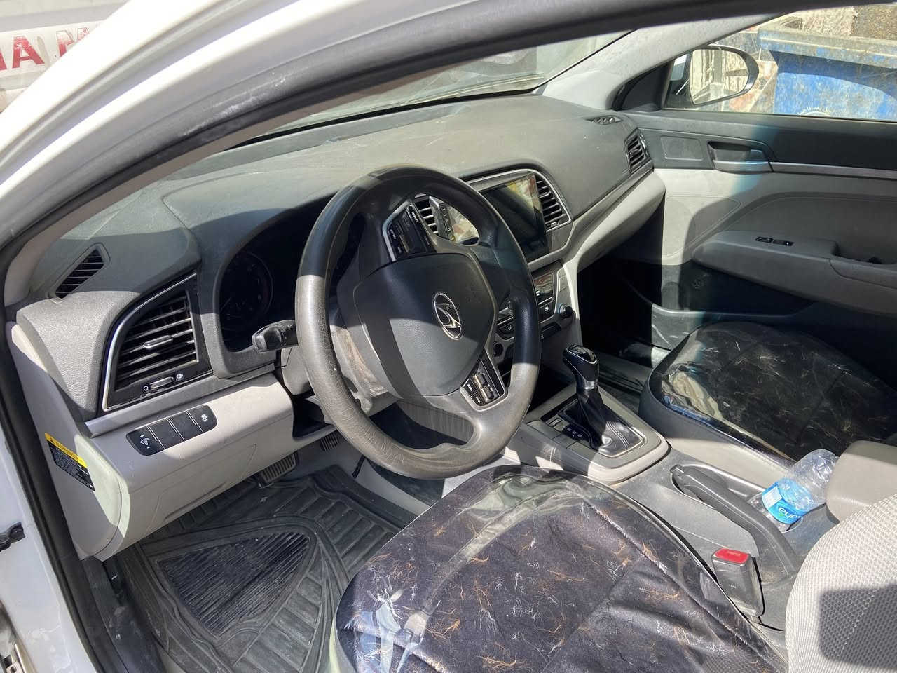 بيع سيارة انترة ٢٠١٧ وارد أمريكي  ضرة جاملق امامي وبيعة طخات ***********
