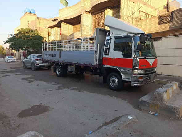 السلام عليكم هينو موديل 97 بلاد طول ستة وربع مكينة 80 عادي خطين محسن تخم تاير سيارة كاملة رقم ذي قار تحويل ثاني يوم مكاني بغداد للاتصال *********** سيارة كاملة ✅
