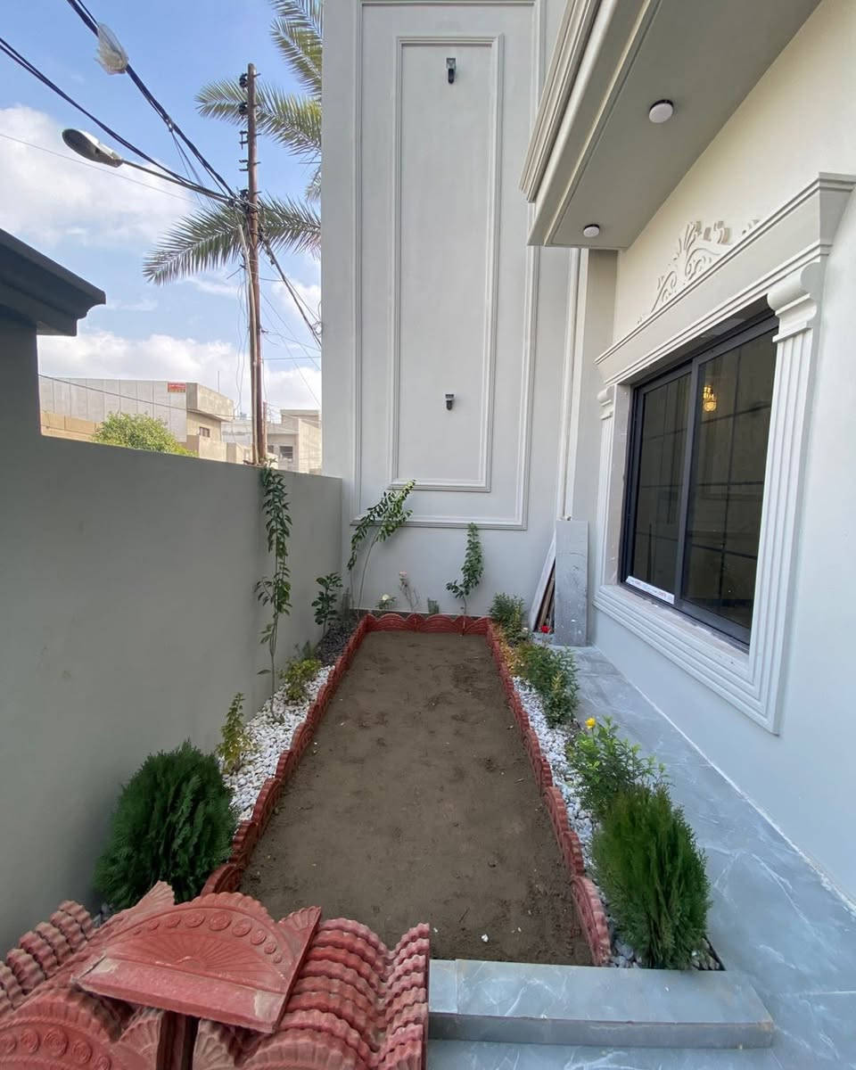 🏠اعلان اعلان
داران للبيع
موقع مميز
~~~~~~~~~~~
📄طابو ملك صرف
🧱بناء درجه اولى
~~~~~~~~~~~
سقف مغربي ✔️
واجهة فلين✔️
نظام تبريد مركزي✔️
بناء هندسي✔️
بناء ملكي✔️
~~~~~~~~~~~~
📐المساحه:-150 م
📐الواجهة :7.5م
~~~~~~~~~~~
📍الموقع :-طريق بغداد
مقابيل مطعم صمد
~~~~~~~~~~~
💸السعر :-علق ب(تم) يوصلك السعر مناسب 
~~~~~~~~~~~
الطابق الاول  يحتوي:-
استقبال +هول+مطبخ +مطبخ حار
غرفتين نوم+صحيات
~~~~~~~~~~~
الطابق الثاني يحتوي على:
هول +صحيات+
غرفتين نوم 
~~~~~~~~~~~
للاستفسار اكثر الاتصال على
***********📱
~~~~~~~~~~~
نستقبل جميع العروض 
🏠السكنيه  🏛️التجاري
