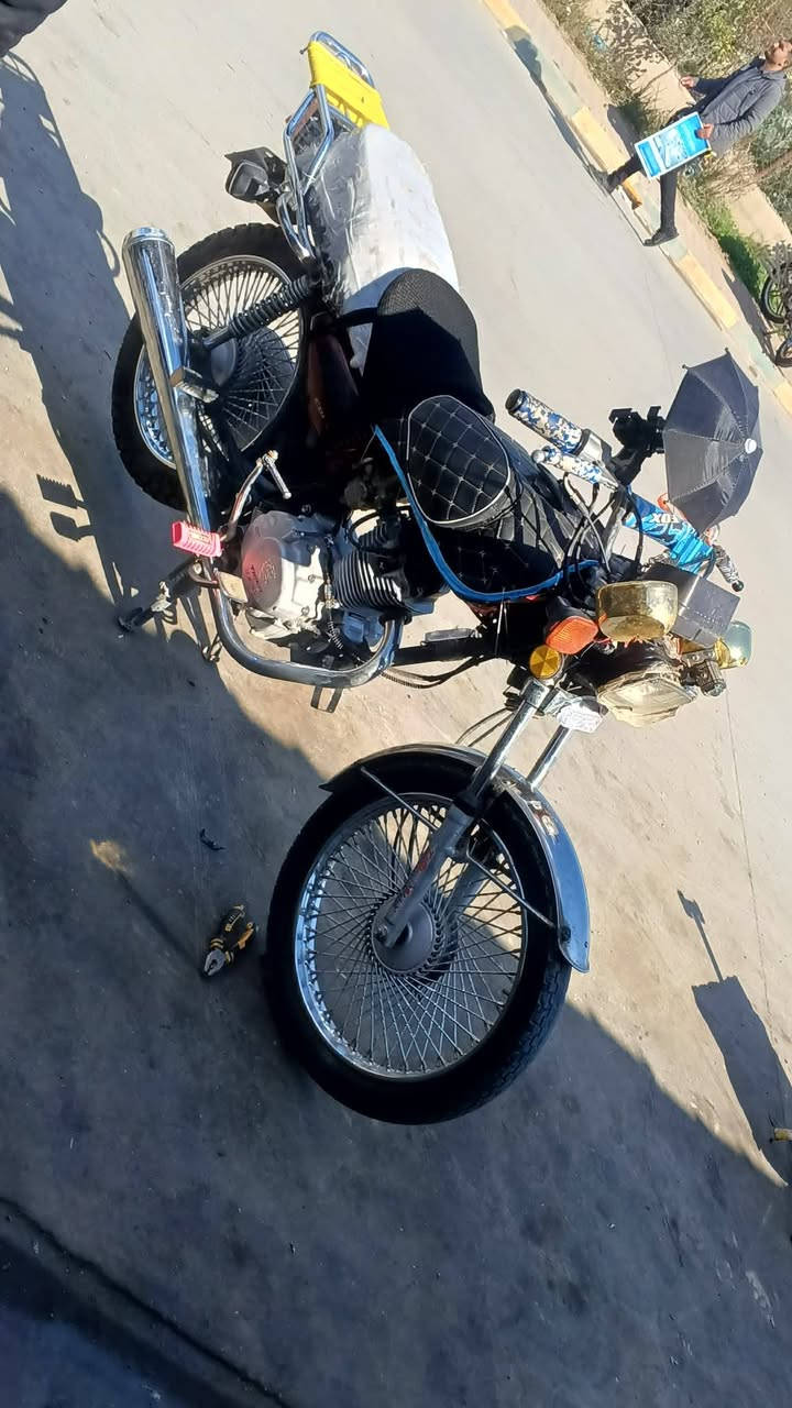 اسلام عليكم موطور للبيع موديل 21محرك مفتوح اربعه كير شرط من الويل للوي نشاط فول***********
