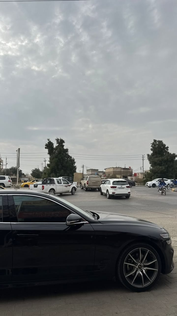 السلام عليكم
G70 
2000 توربو 
موديل 2023 
السيارة نضيفة كلش وحادثها خفيف لا شاصي لا لغد دعامية وشوية من البنيد ايرباك ستيرن بس ومرجع سيستم 

ماشية 29000 كم وقابل للزيادة 
السيارة بأسمي تحويل مباشر 
اخوان والله جاي اشوف الاسعار نار ويعرضون حادث اقوى وسعر اغلى 
السيارة سعرها 215 
*********** 
مكان السيارة بالبصرة  
ورقم السيارة بصرة
