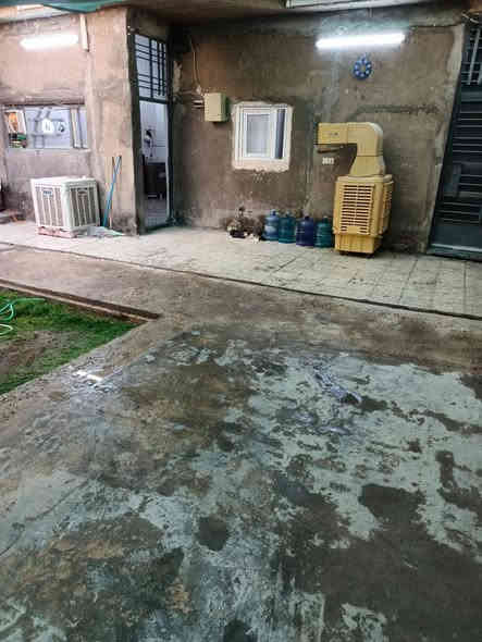 دار البيع او مراوس الحميديه شارع الطاقة ثالث فرع عل يمين فرع ابو سعيد المساحة 170 متر الواجهه 10 النزال 17 ابناء ابلوك  مكان حلو قريب عل شارع الطاقة بيت جاهز كهرباء وماء ومجاري وتبليط خير من الله  السعر 55 وبي  مجال  تفاصيل الاتصال *********** زراعي مكاتبه فقط
