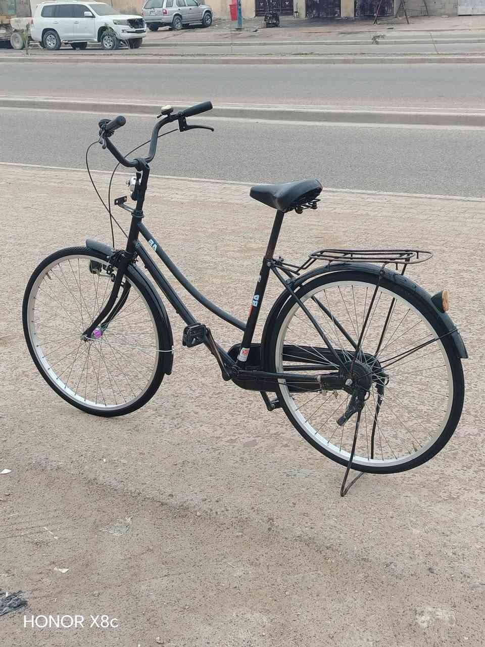 السلام عليكم 
بايسكل للبيع  سعر خاص***********
