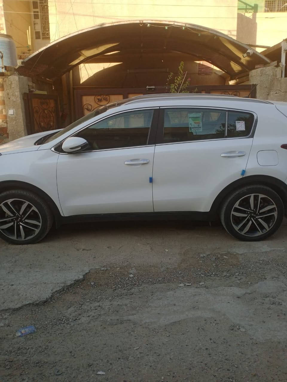 ها كيا سبورتج 2019  للبيع مواصفات بانوروما حساسات تحكات بحاله جيدا جدا ماشيه 70  الف مكان حي الجهاد سعر 185 وبيها مجال  للاستفسار على رقم ***********
