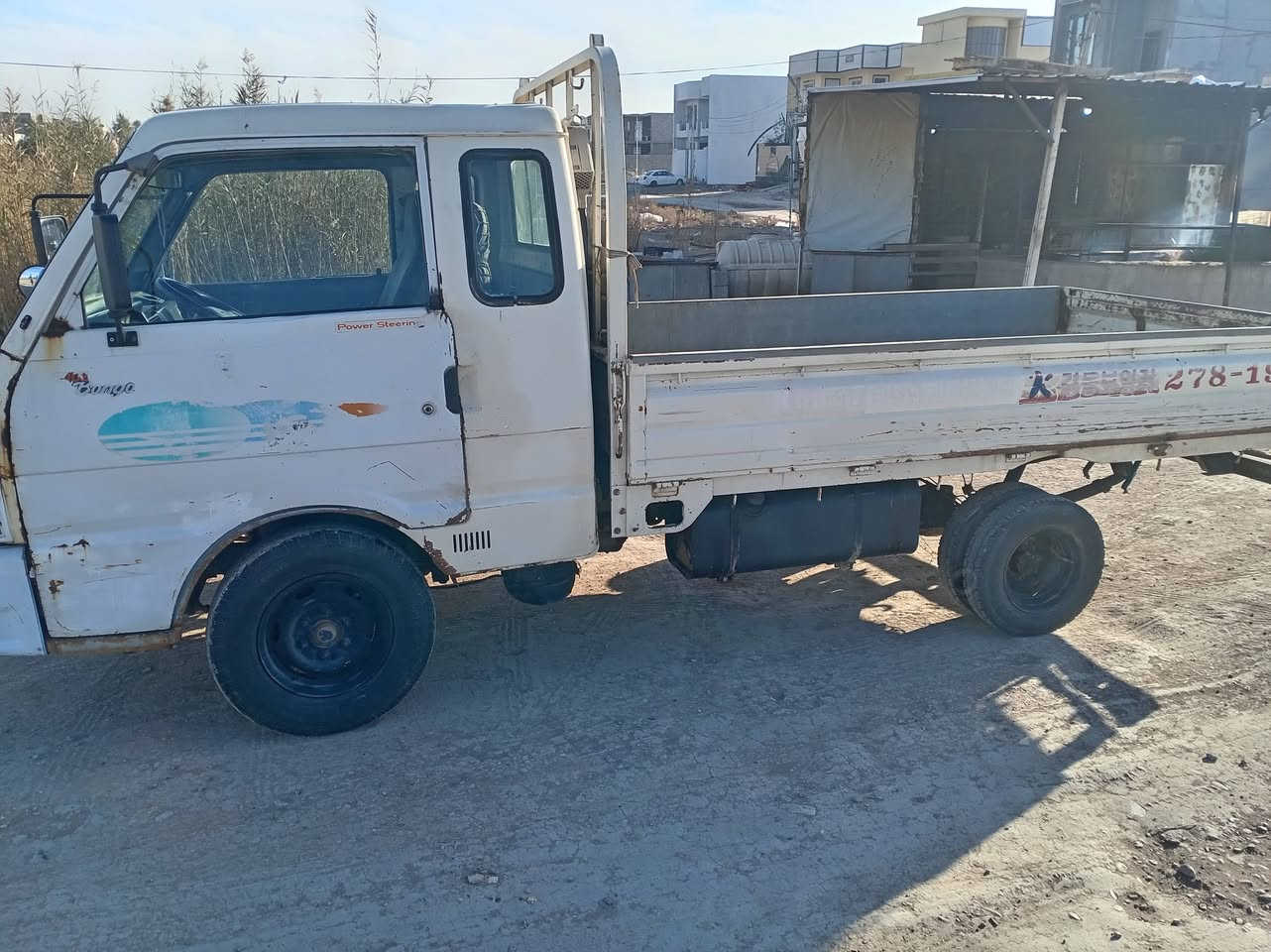 سلام عليكم كيا موديل ٩٦ سياره امانت الله مال جني محرك قبل يومين مجفت شركه كير جديد تخم تاير جديد باتري جديد قبل ساعتين شديته سياره نضيفه ومال شغل ترايك وين يعجبك نكره بكل وقت سنويه بسمي صاقطه بل ٢٠٢١ سياره عضمته حلووه السعر ٤٠ وبيه مجال حك الجيه الماكن ديالئ الخالص *********** لمو شراي لا يتعبني اتصال فقط خاص ماجاوب وشكرآ
