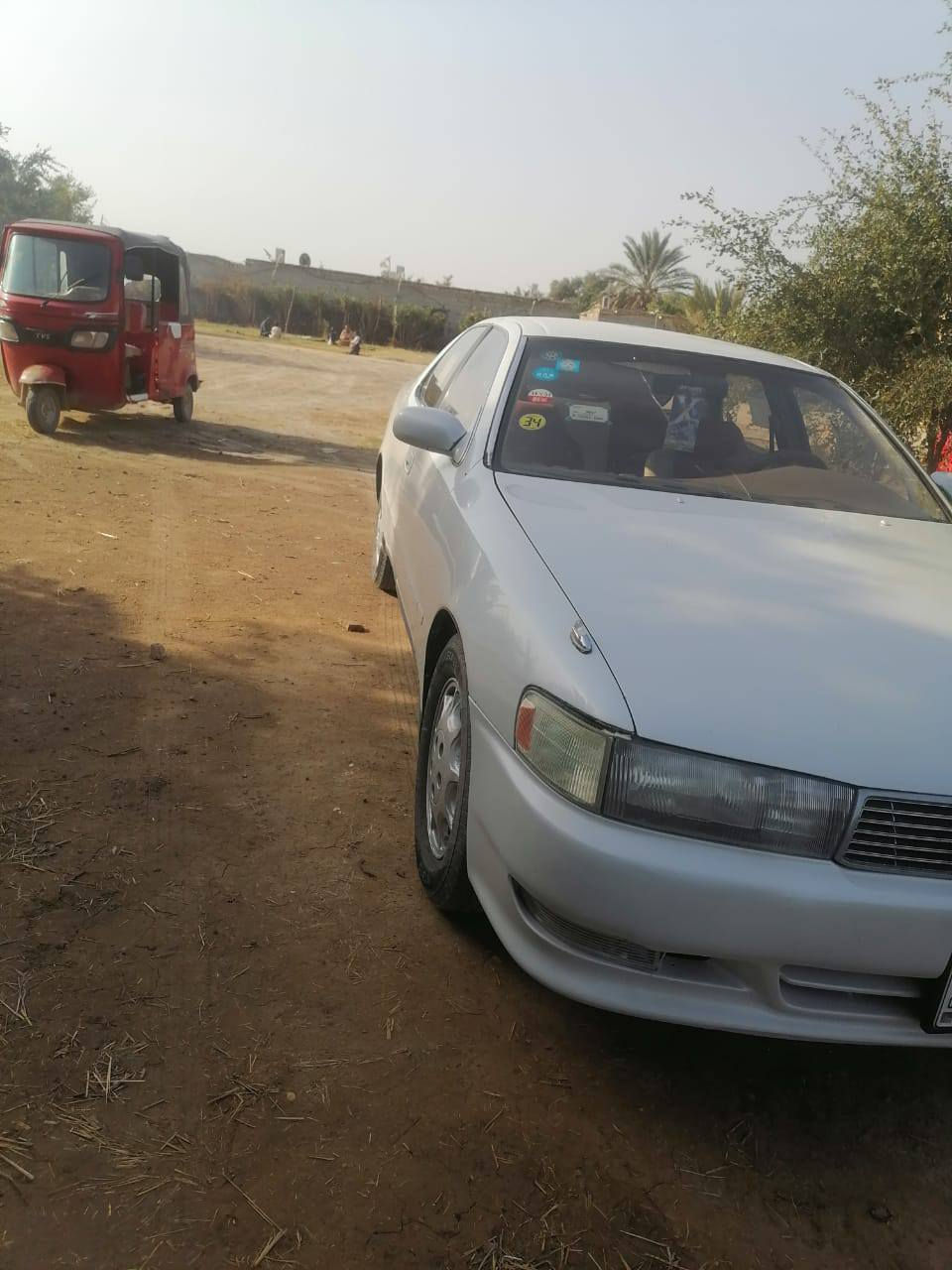 سلام عليكم سياره للبيع اكرسته موديل 1995 محرك وكير كارتون تخم تاير حداديه جديده دواخل 95/100
كهربائيات كله شغاله سياره بسمي سياره جاهزه ما تذب عليه ربع رقم انكليزي بصره 
***********
السعر 75
