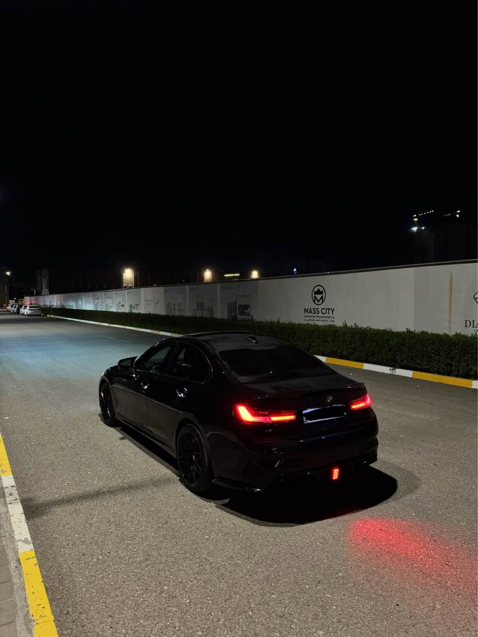 ئۆتۆمبێل بۆ فرۆشتن
جۆر:bmw
مۆدێل:330i
ساڵی دەرچوون:2022
رەنگ:رەش
پارچەی رەنگ کراو:چاملغ و نیو دەرکە
پەرەشووت:تەنها شان تەقیوە و سیستەم کراوە
شوێن:هەولێر
ماوەی رۆیشتن:30.000mile
0751 192 0217
‎تێبینی:سەیارەکە کامل جوانکاری و دیفیوزەری بۆ تێخراوە و بێ مەسروفە و گێر و مەکینەی بە شەرتە تاخمەک ویل و تایەی تازەی بۆ بەستراوە. أربيل, العراق
