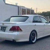شاهين موس • ٢٠٠٥ • أحمر