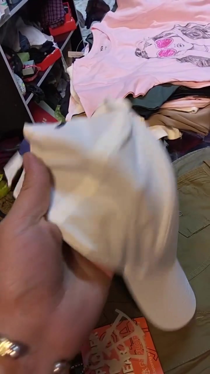 للحجز وتساب 
***********
